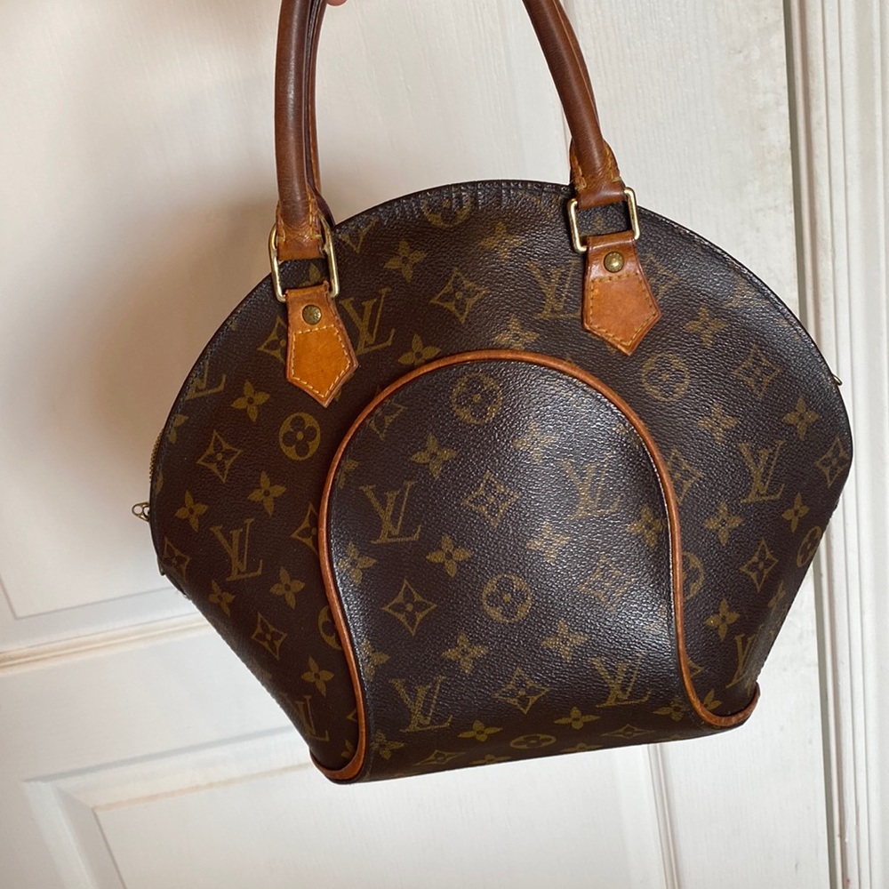 Authentic Louis Vuitton Ellipse PM bag